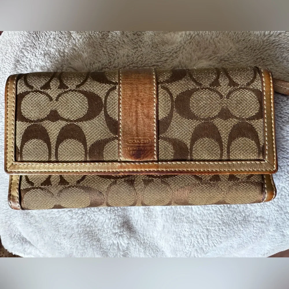 COACH Vintage Signature Monogramed Continental Wallet - Brown/Tan